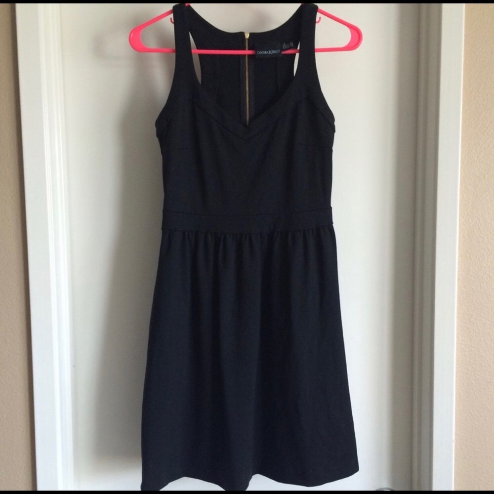 💋Sexy and Sophisticated Little Black Dress💋